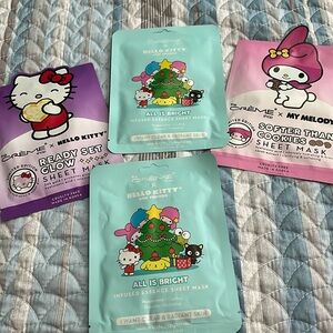 Set of 4 Hello Kitty Face Masks.